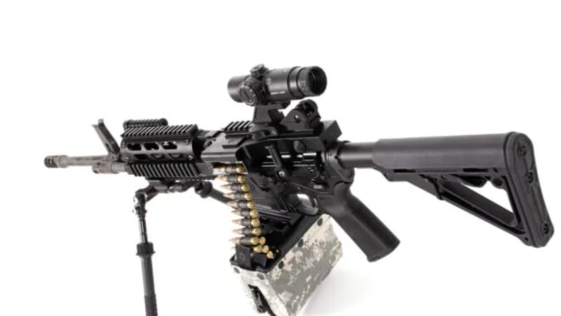 FightLite DFX dual-feed system showing belt and magazine compatibility