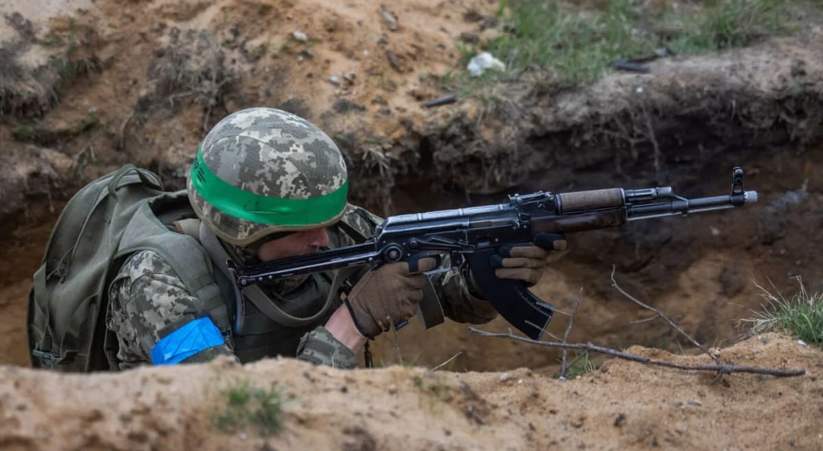 Small Arms of the Ukraine War: What Both Sides Carry