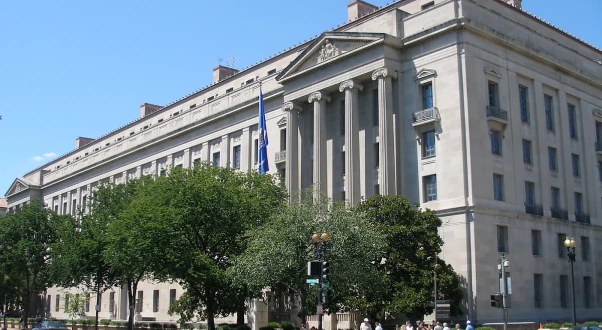 Buy a Handgun at 18? DOJ Rejects Federal Under-21 Ban header image