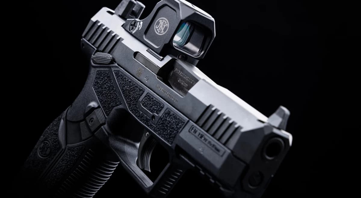 FN PUREVIEW: The First Holographic Micro Red Dot Sight header image