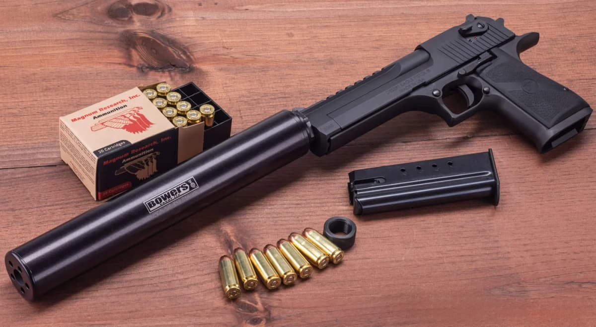 Magnum Research DE50THR: Threaded .50 AE Desert Eagle