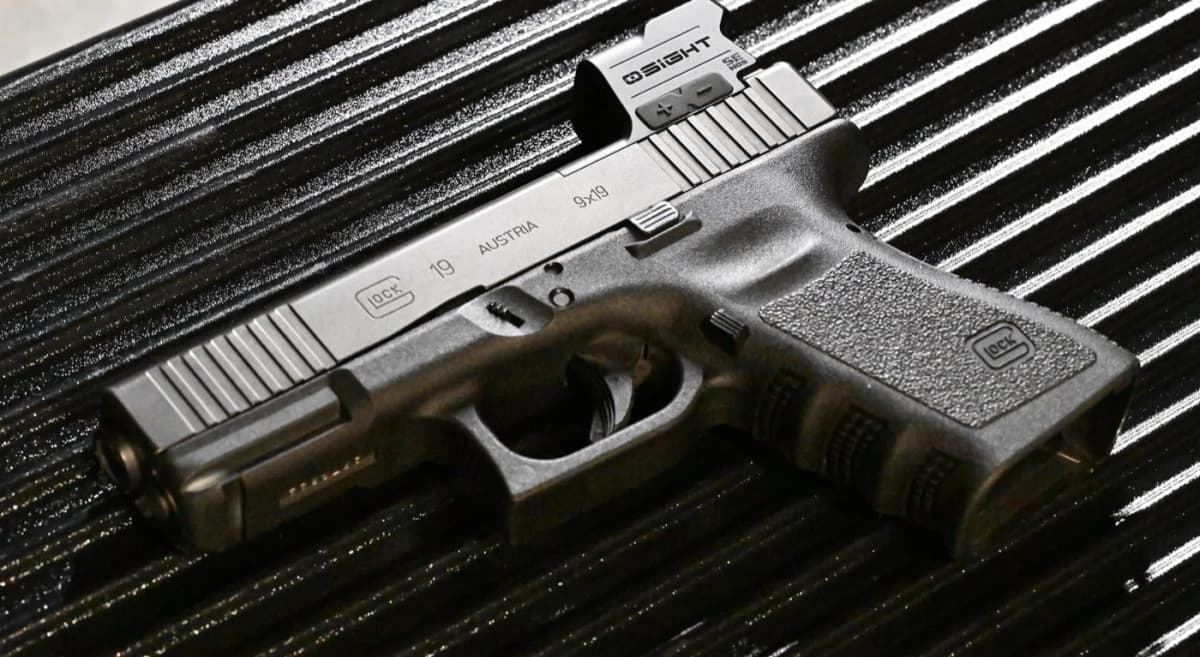 Osight SE MOS: Enclosed Direct-Mount Red Dot for Glock MOS