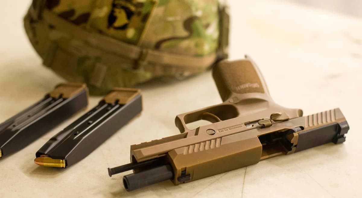 SIG SAUER M17: Army 250th Anniversary Commemorative Edition