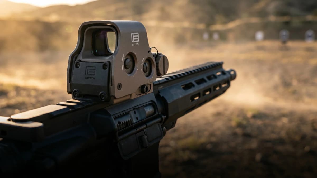 Best Holographic Sights 2026: Vs Red Dot & Reflex Compared