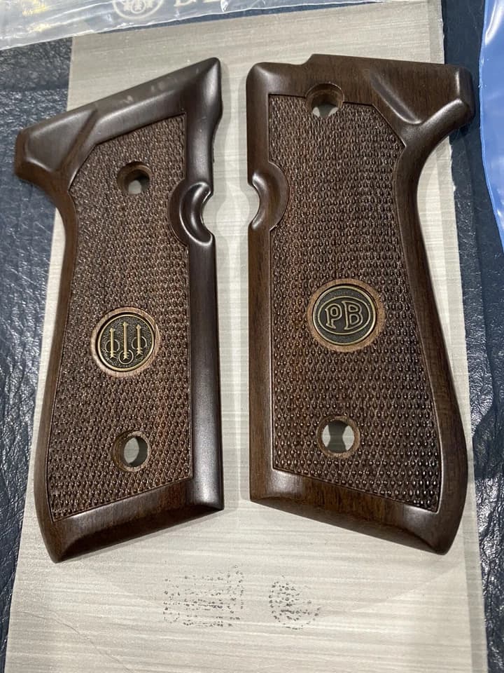 Hogue Walnut Hardwood Grips