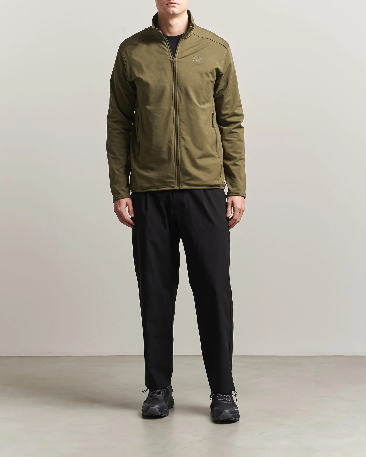 Arc'teryx Kyanite Lightweight Jacket Tatsu olive worn full-body on model