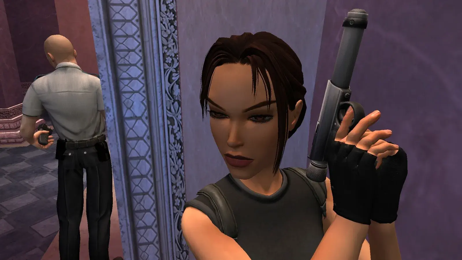 Lara Croft holding the Dart SS tranquilizer pistol in The Angel of Darkness Remastered