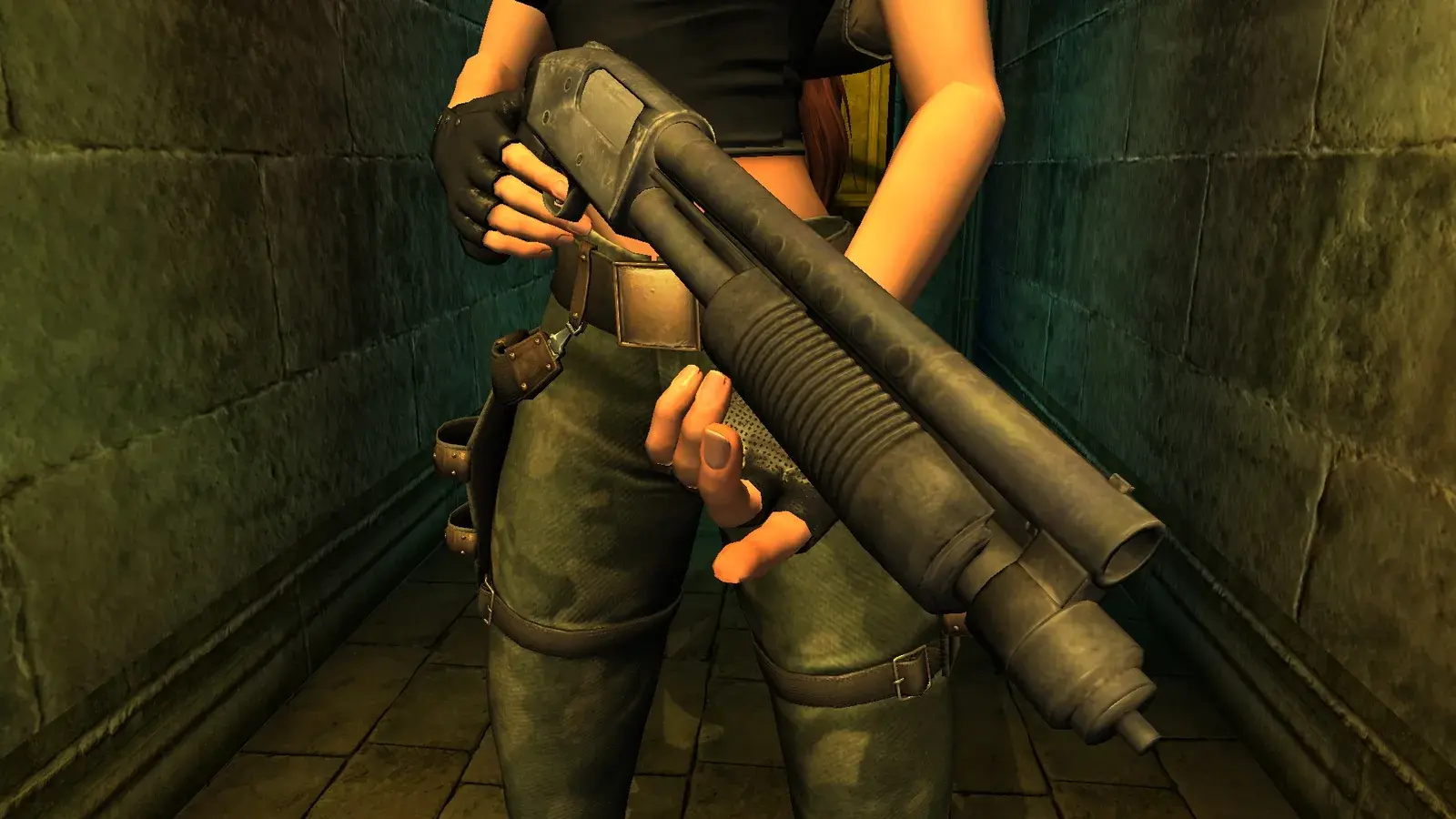 Lara Croft holding the V-Packer pump-action shotgun in The Angel of Darkness Remastered