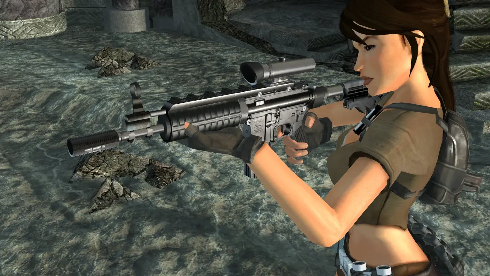 Lara Croft inspecting the optic on the RC650 Assault Rifle in Tomb Raider Legend