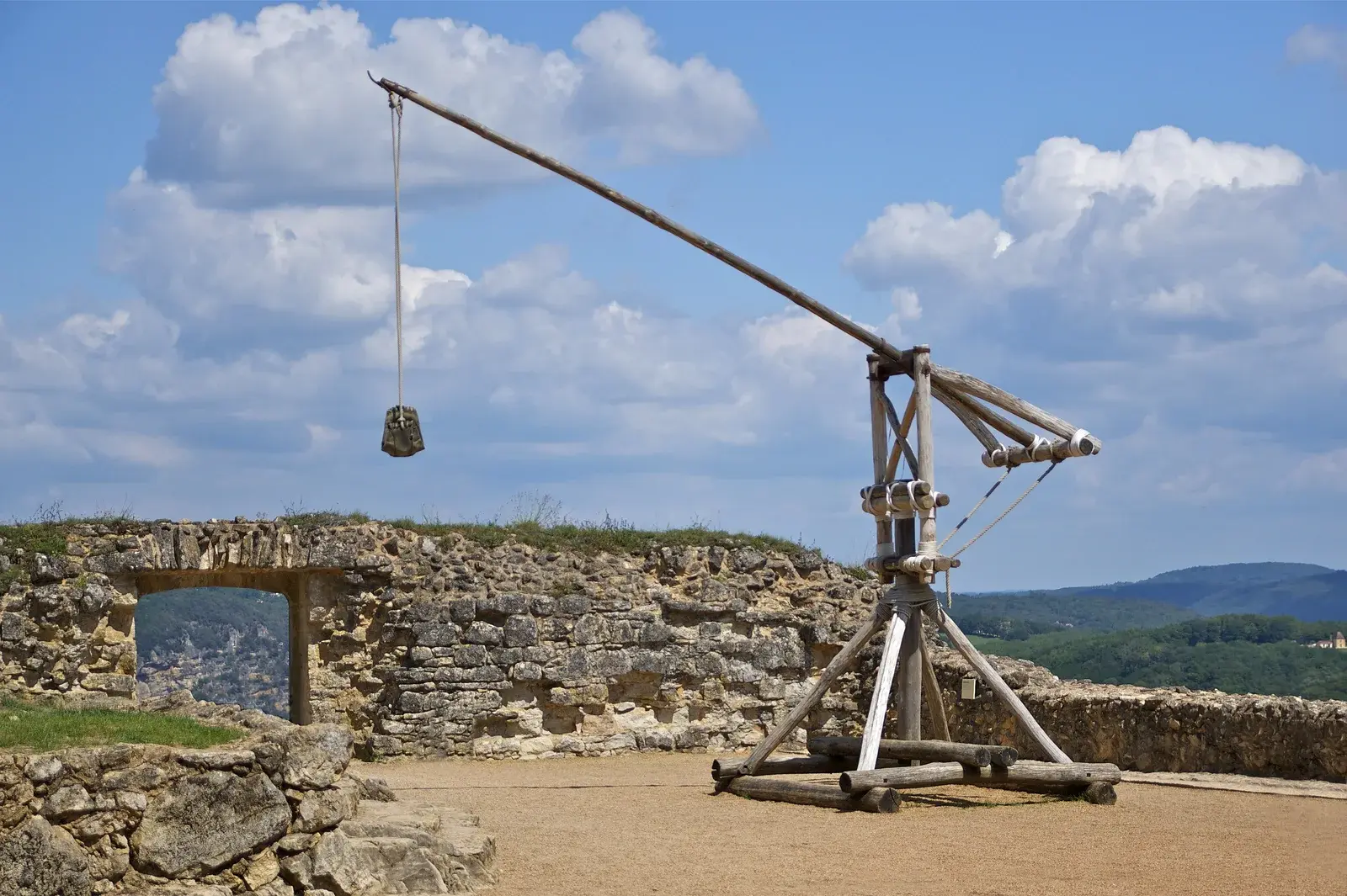 Reconstructed medieval counterweight trebuchet at Château de Castelnaud