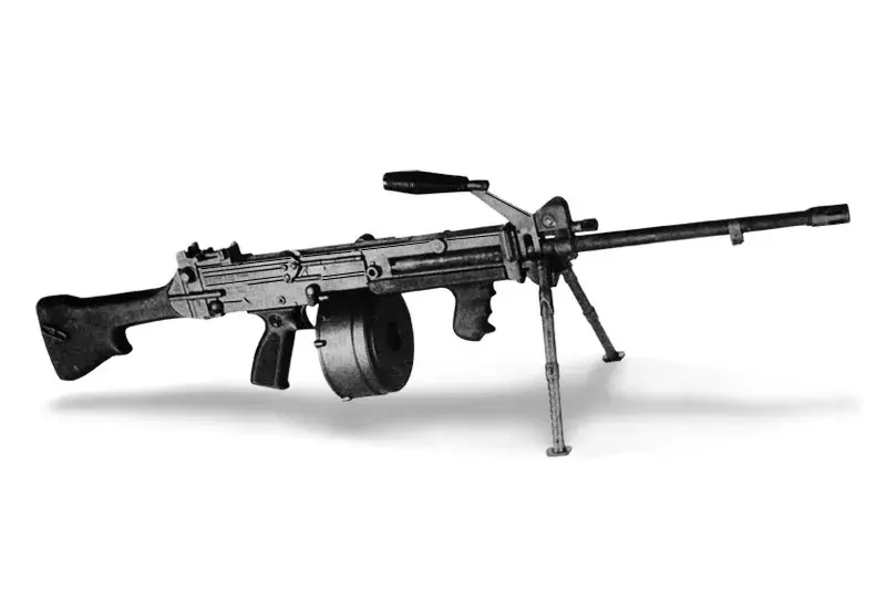 Real Ultimax 100 light machine gun